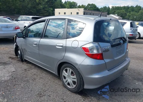 2010 Honda Fit из США, поврежденный, VIN JHMGE8H23AS012880